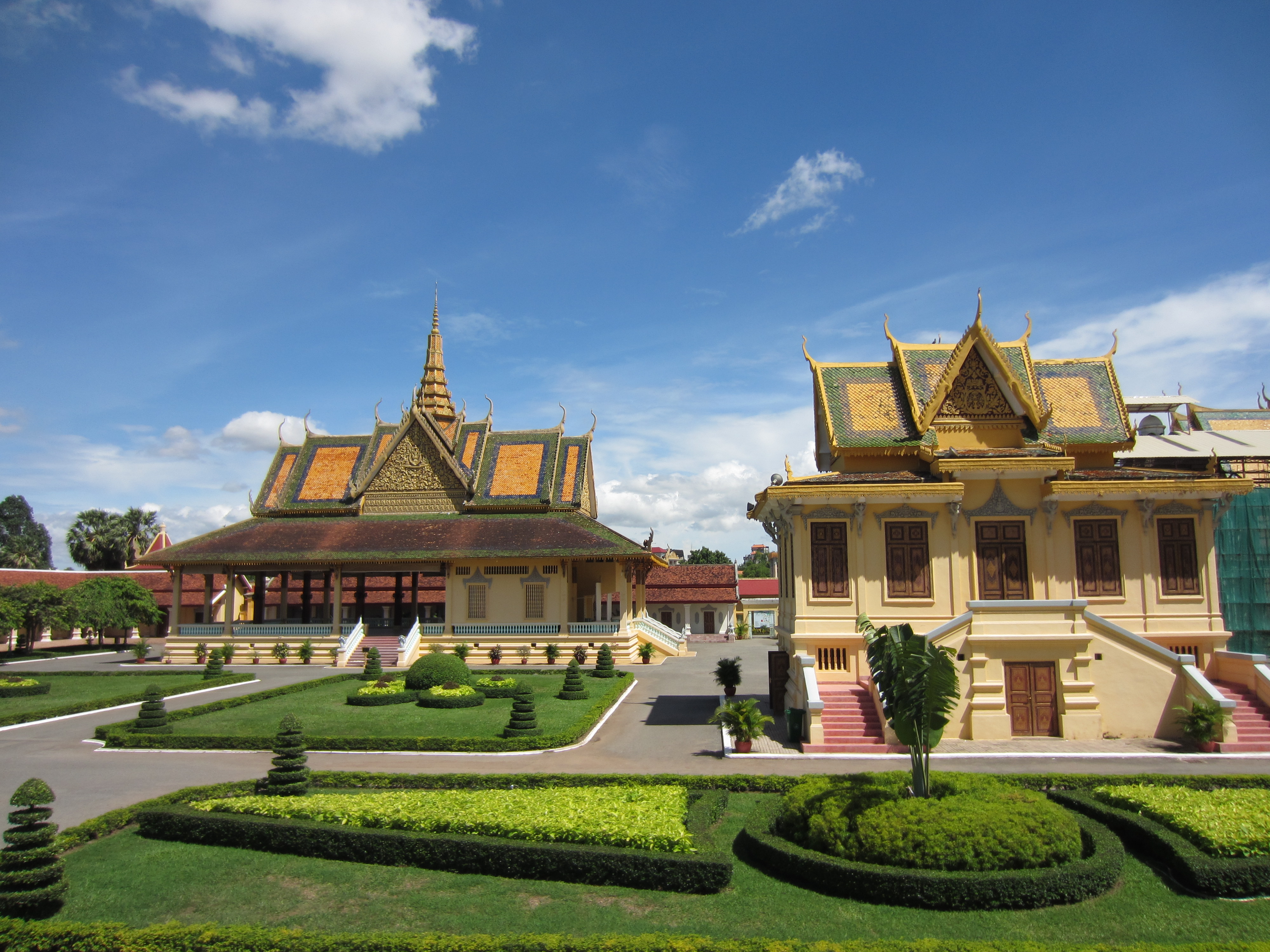 Phnom Penh Royal Palace and beautiful garden arrangement