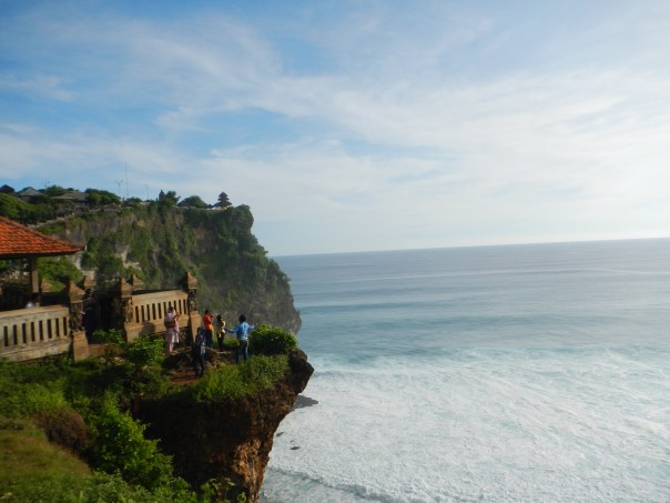 The temple of Uluwatu (background)