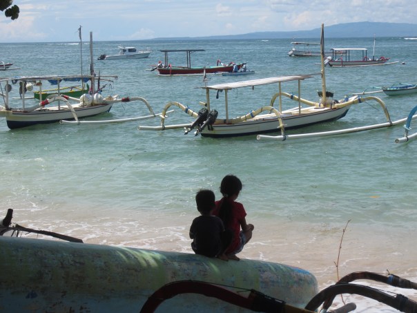 Rainbow spider guardians (kids watching fishing boats)